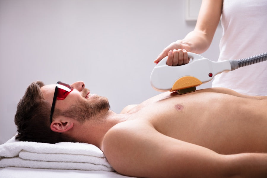 Brust lasern für Herren bei Beau Cosmetics in Urmitz bei Koblenz